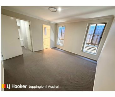 SLEEK & SPACIOUS MODERN HOME - Photo 3