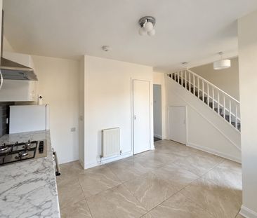2 Bed Flat, Coram House, W4 - Photo 6