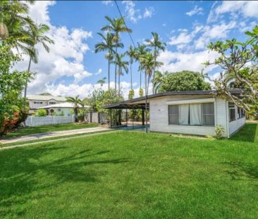 Walking distance to the cinemas, restaurants and coffee shops! - Photo 4