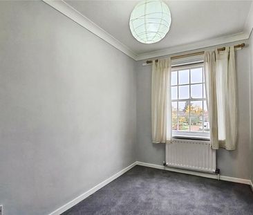 4 bedroom terraced house to rent - Photo 5