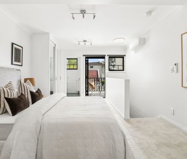 54 Oxford Street, Newtown NSW 2042 - House For Rent | Domain - Photo 5