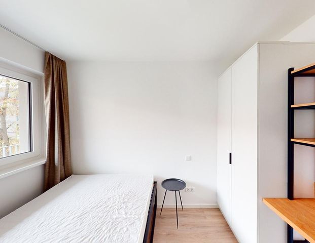 Helle, möblierte 2-Zimmer-Wohnung mit Balkon - Foto 1