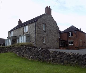 Crow Trees House - Photo 2