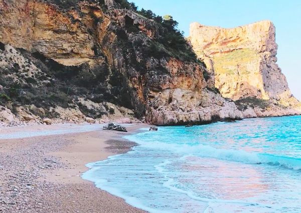 FOR RENT Apartment with 2 bedrooms with pool for LONG TERM