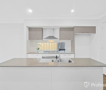 Family Home in Box Hill - Photo 4