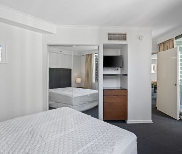 Fully Furnished One Bedroom Unit in the Heart of Brisbane - Photo 4