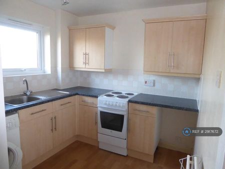 1 bedroom flat to rent - Photo 5