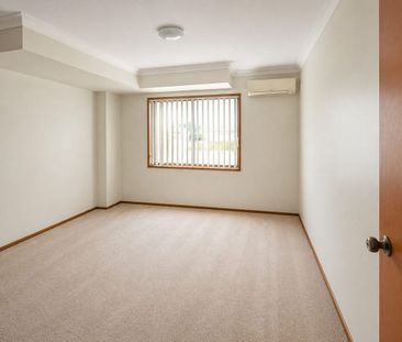 Great family home in the Hillvue area - Photo 6