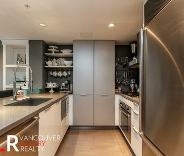 Condo in Downtown Vancouver, BC - Photo 6