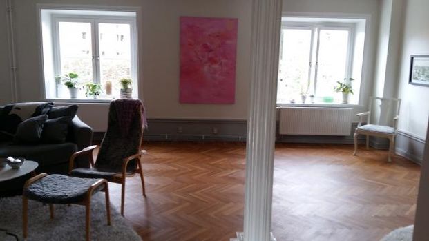 Underbar rymlig två i Råsunda uthyres - Photo 1