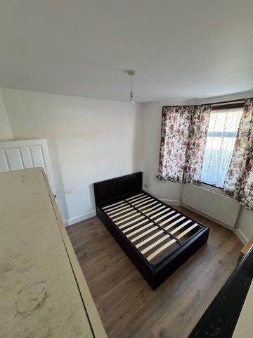 1 Bed Flat, Denton Road, N18 - Photo 4