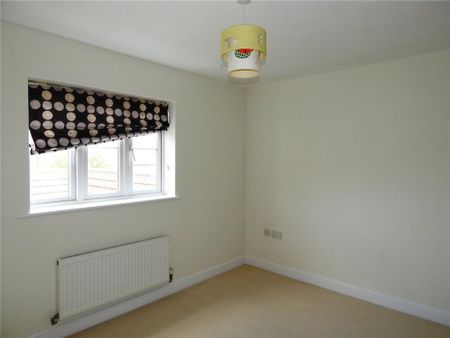 3 bedroom semi-detached house to rent - Photo 4