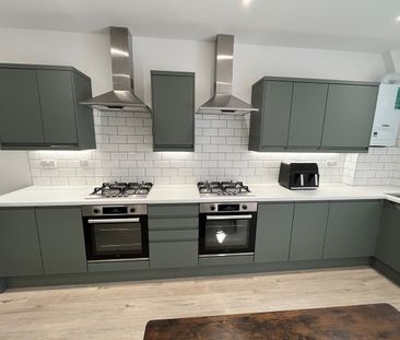 6 Bed Terraced House, Greenbank Road, L18 - Photo 1