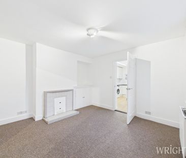 3 bedroom House - STATION ROAD, KNEBWORTH - Photo 2