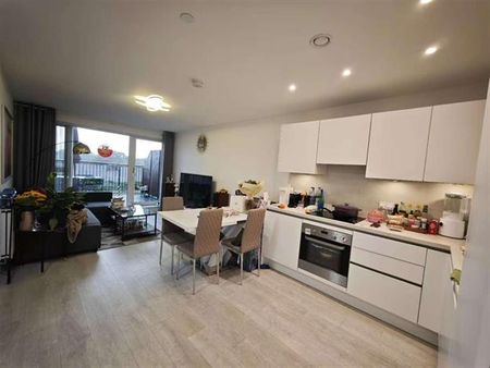 Flat , Garraway Apartments, East Acton Lane, London - Photo 3