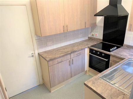 2 bedroom terraced house to rent - Photo 4