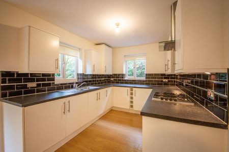 2 bedroom flat to rent - Photo 5