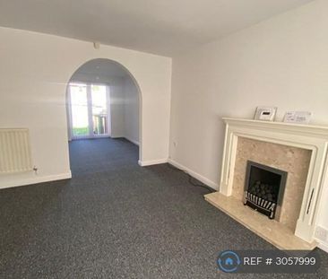 3 bedroom detached house to rent - Photo 2
