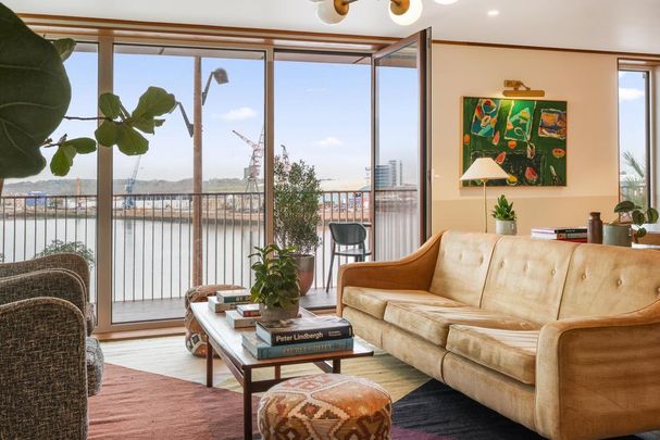 3 bedroom flat to rent - Photo 1