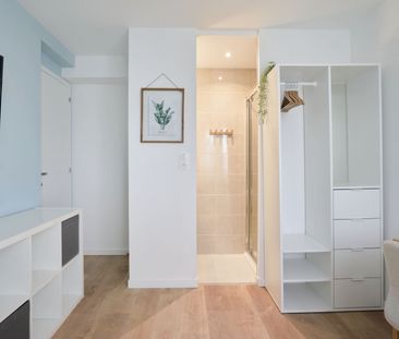 SAINTE CLAIRE SR Roommate 3 Bedrooms at Reims - Photo 4