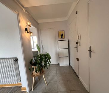 Location Appartement 4 pièces 67m² - Photo 5