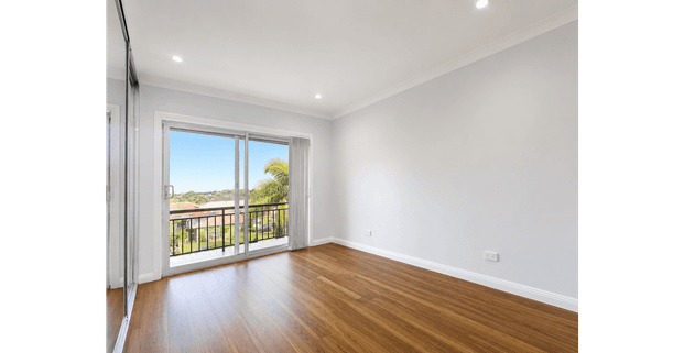 Spacious Home with Separate Entrances - Photo 1