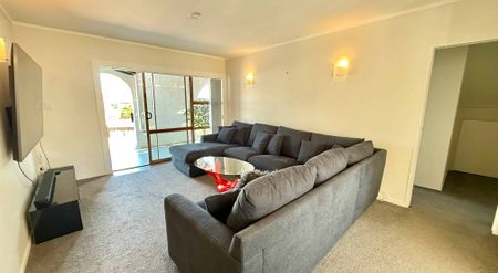 Comfort, Space, and Style on Wood Street - Photo 5