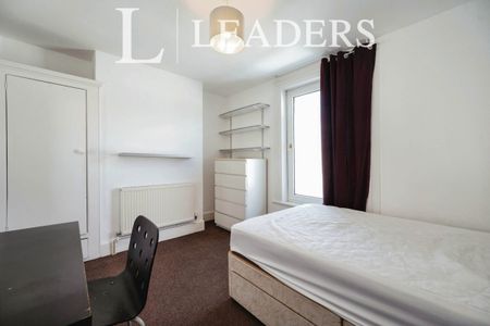 4 bedroom house to rent Bath Road, PO4 - Photo 5