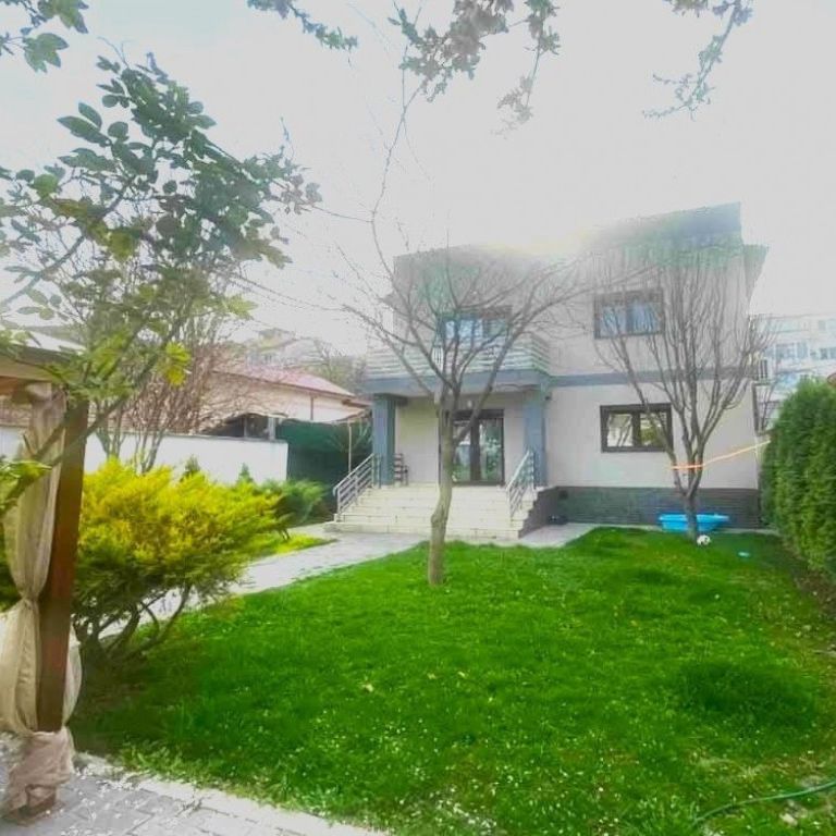 Vila „la cheie” de închiriat în Mazepa, aproape de ... - Fotografie 1