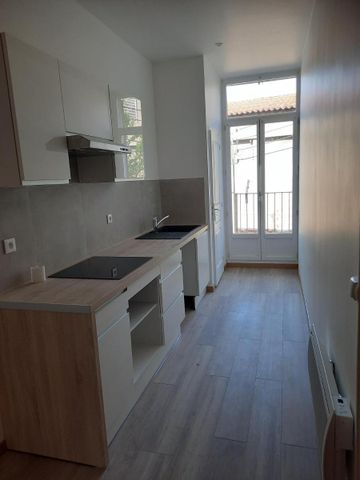 Location Appartement 3 pièces 121m² DRAGUIGNAN 83300 - Photo 3