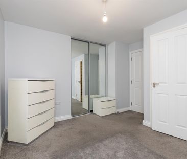 Apartment 4 12a Highgrove Meadows - Photo 4