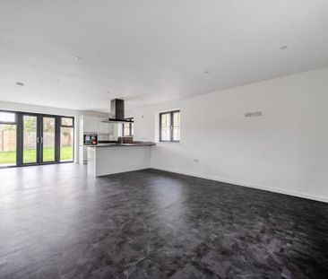 3 bedroom bungalow to rent - Photo 1