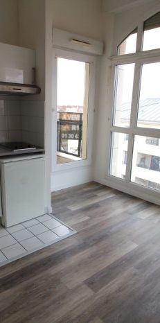 Studio Guyancourt 27 m² - Photo 1