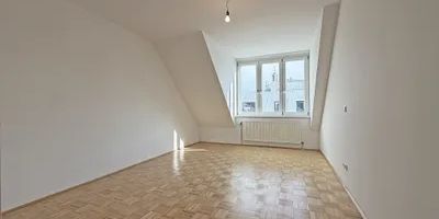 Sonnige 2 Zimmer Dachgeschoss Wohnung mit großzügigem Wohnbereich - Foto 3