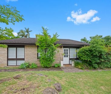 Sundrenched Three Bedroom Villa - Photo 5