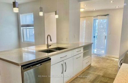 For Lease - 228 Gainsborough Road Unit# Main & Second, Toronto, Ontario - Photo 4