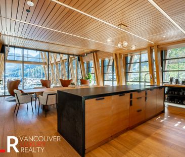 Condo in West Vancouver, BC - Photo 6