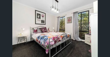 Warm, Spacious & Wonderfully Located Family Home! - Photo 5