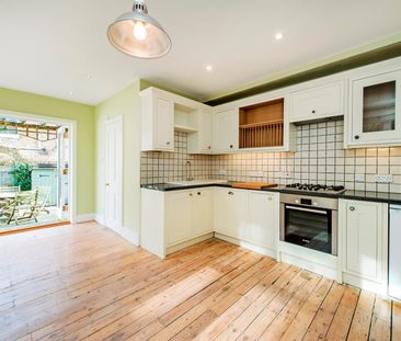 2 Bed Maisonette, Cowley Road, SW14 - Photo 5