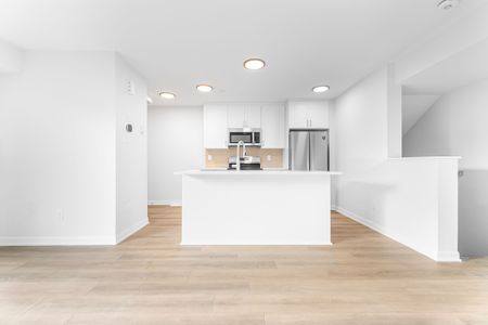 For Lease - 801 Glenroy Gilbert Drive Unit# 24, Barrhaven, Ontario - Photo 4