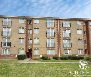 Queensland Court, Dock Road, Tilbury, RM18 - Photo 6