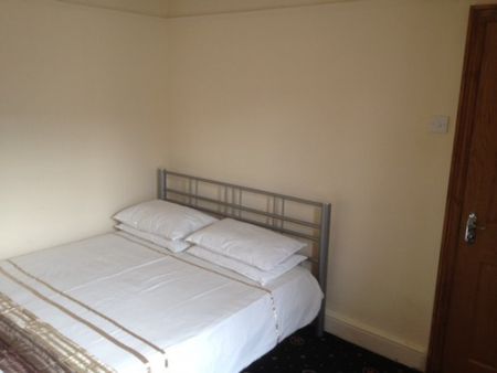 Double room available Menai Bridge Anglesey - Photo 3
