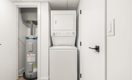 Pine: Grey Cabinets – 225 Peguis, Winnipeg, MB - Photo 2