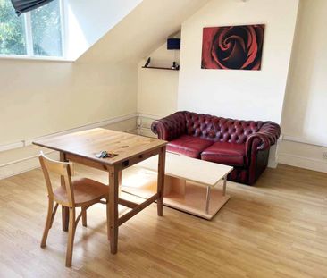 1 Bed Detached House, Stirling Road, B16 - Photo 2