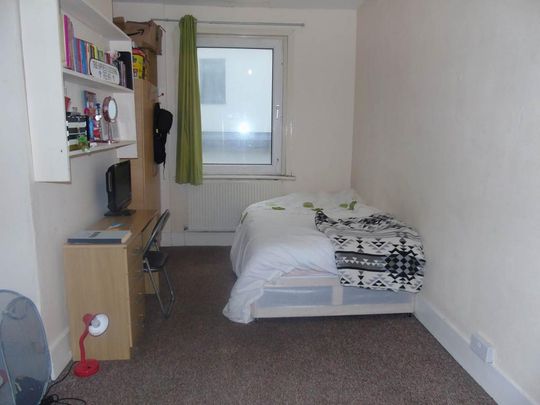 5 bedroom terraced house to rent - Photo 1