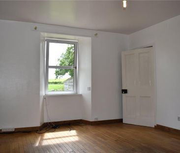 5 bedroom detached house to rent - Photo 2