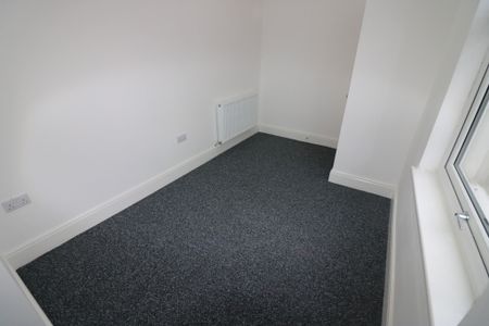 Flat 4, 20 Louis Street - Photo 3