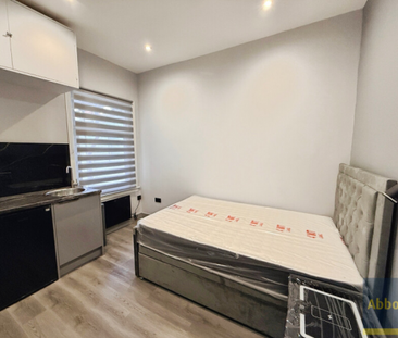 Bournemouth Park Road, SS2 5JH - Photo 1