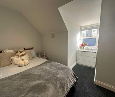 Modern Bed Bath Apartment, LN1 - Photo 3