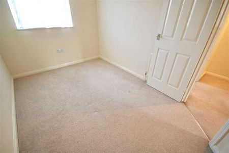 Warspite Close, Portsmouth, PO2 - Photo 4